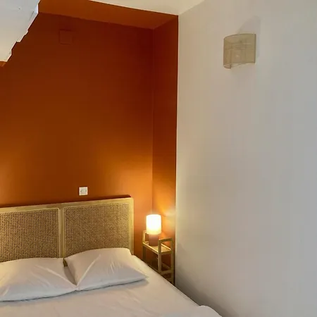 With Parking In Center