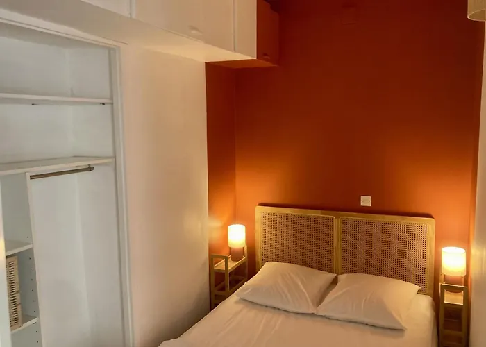 דירה With Parking In Center *